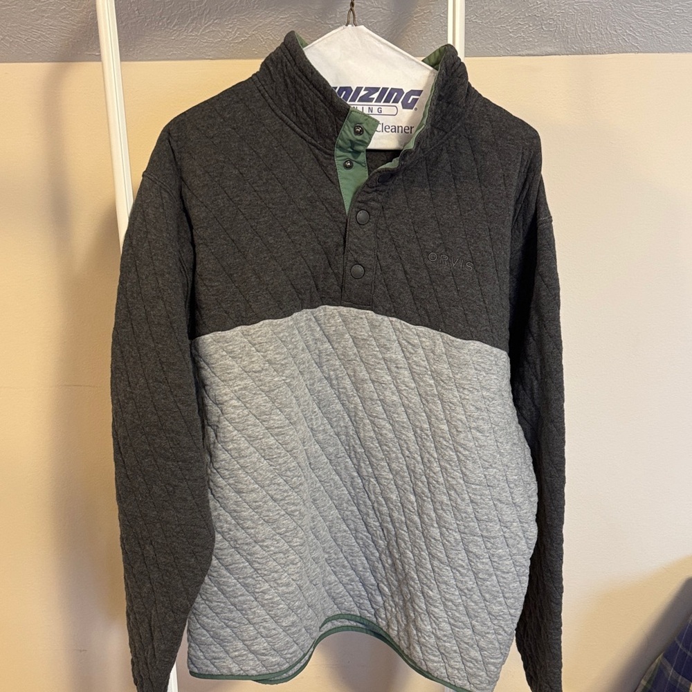 Orvis quilted 1/4 snap grey colorblock pullover Size Large